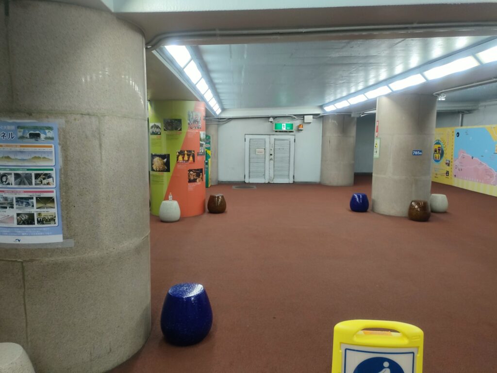 エレベーターを出たところ