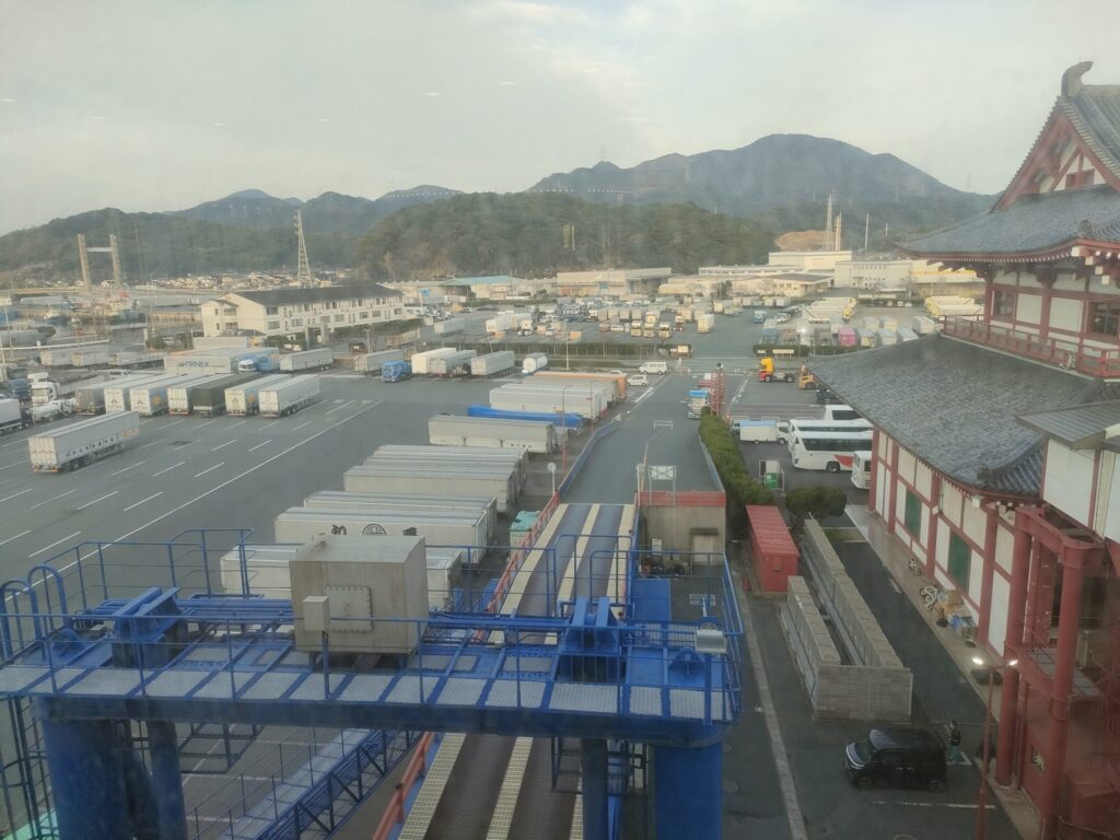 新門司フェリーターミナル