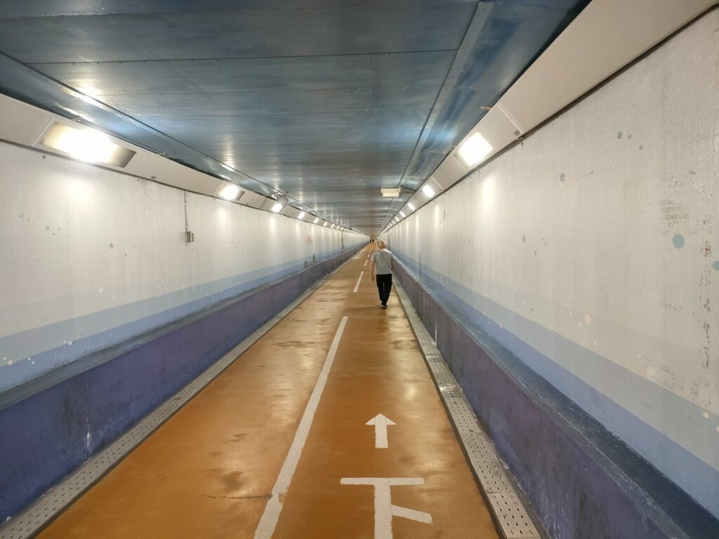 関門トンネル人道